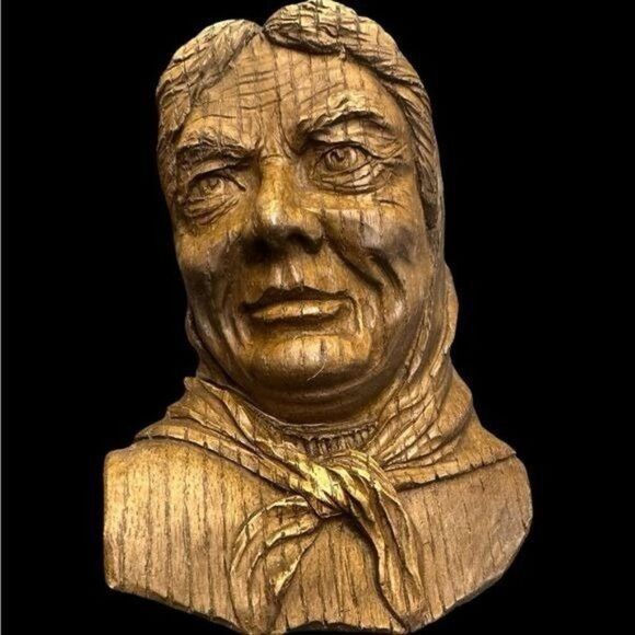 Charming Vintage Bavarian Wall Hanging Decor Set - German Man with Pipe & Woman - Picture 4 of 6